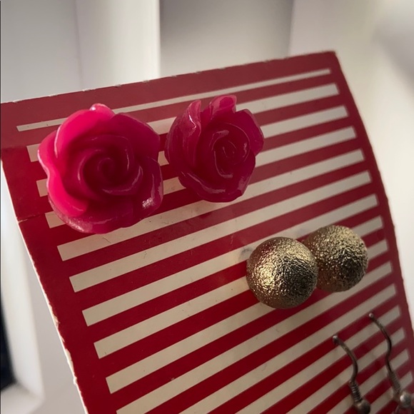 3 pack assorted earrings - Picture 2 of 3